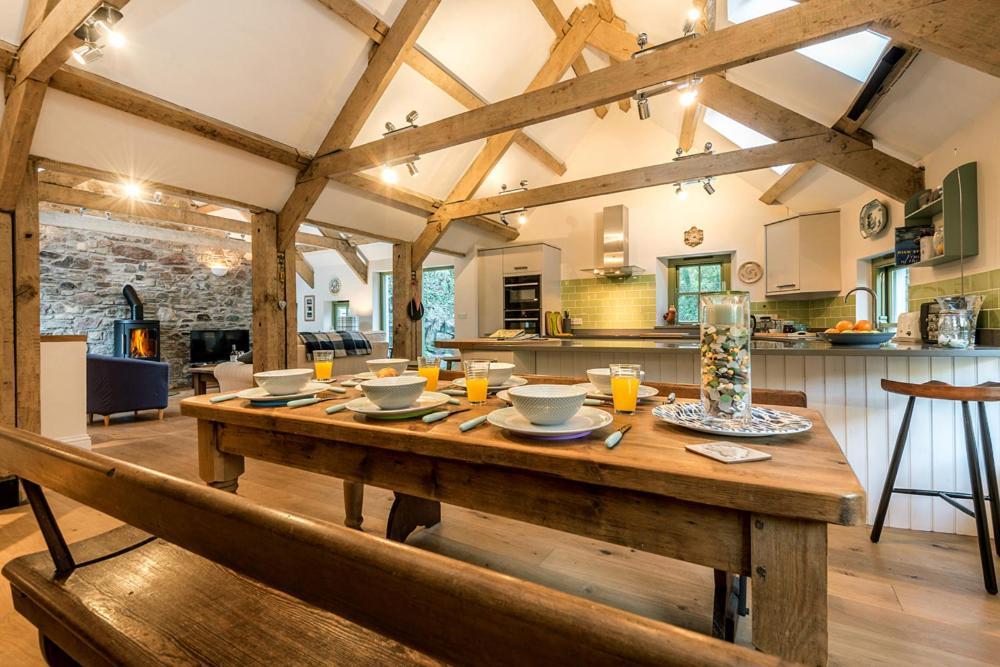 Sloop Inn Cottage هافرفوردوست المظهر الخارجي الصورة